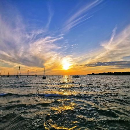 Emily Deluxe Superior 5 Star Studio Apartment, Your Piece Of Heaven With Sea & Park View Новиград Екстериор снимка