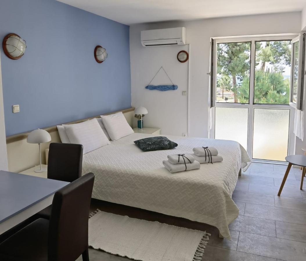 Emily Deluxe Superior 5 Star Studio Apartment, Your Piece Of Heaven With Sea & Park View Новиград Екстериор снимка