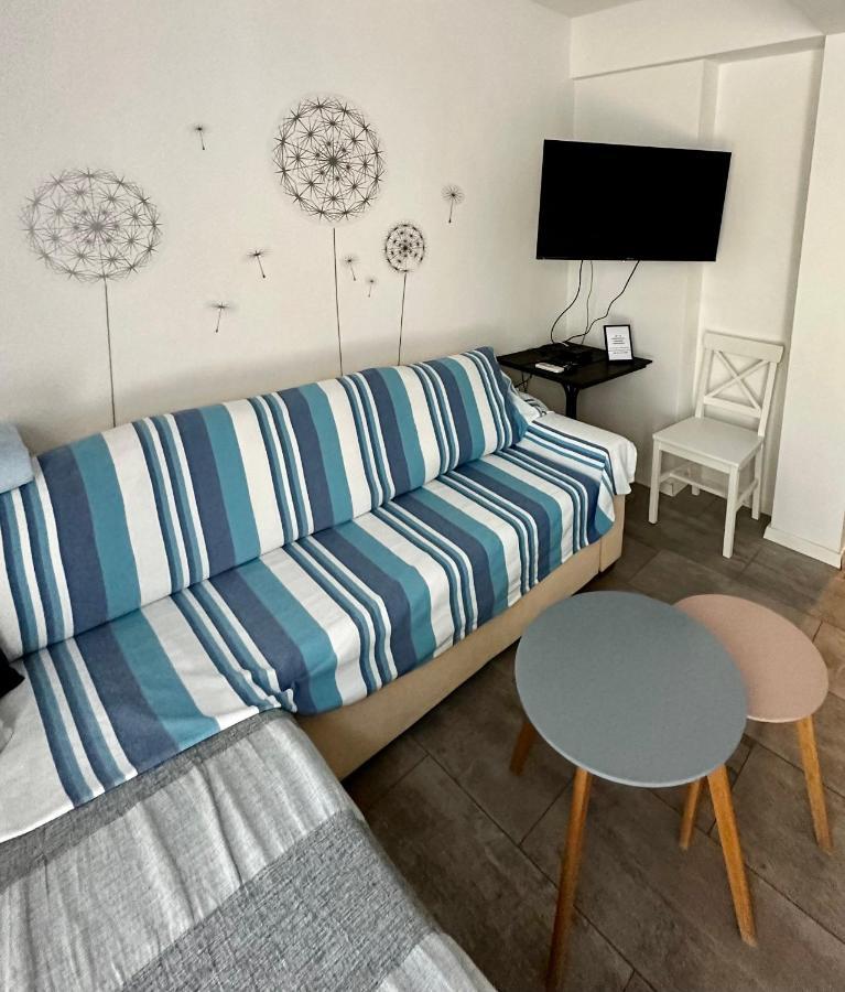 Emily Deluxe Superior 5 Star Studio Apartment, Your Piece Of Heaven With Sea & Park View Новиград Екстериор снимка