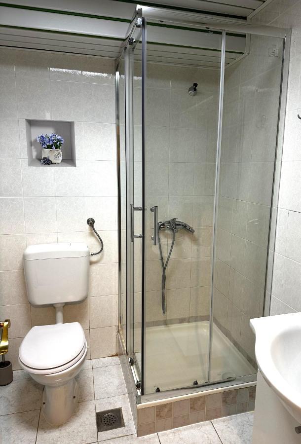 Emily Deluxe Superior 5 Star Studio Apartment, Your Piece Of Heaven With Sea & Park View Новиград Екстериор снимка